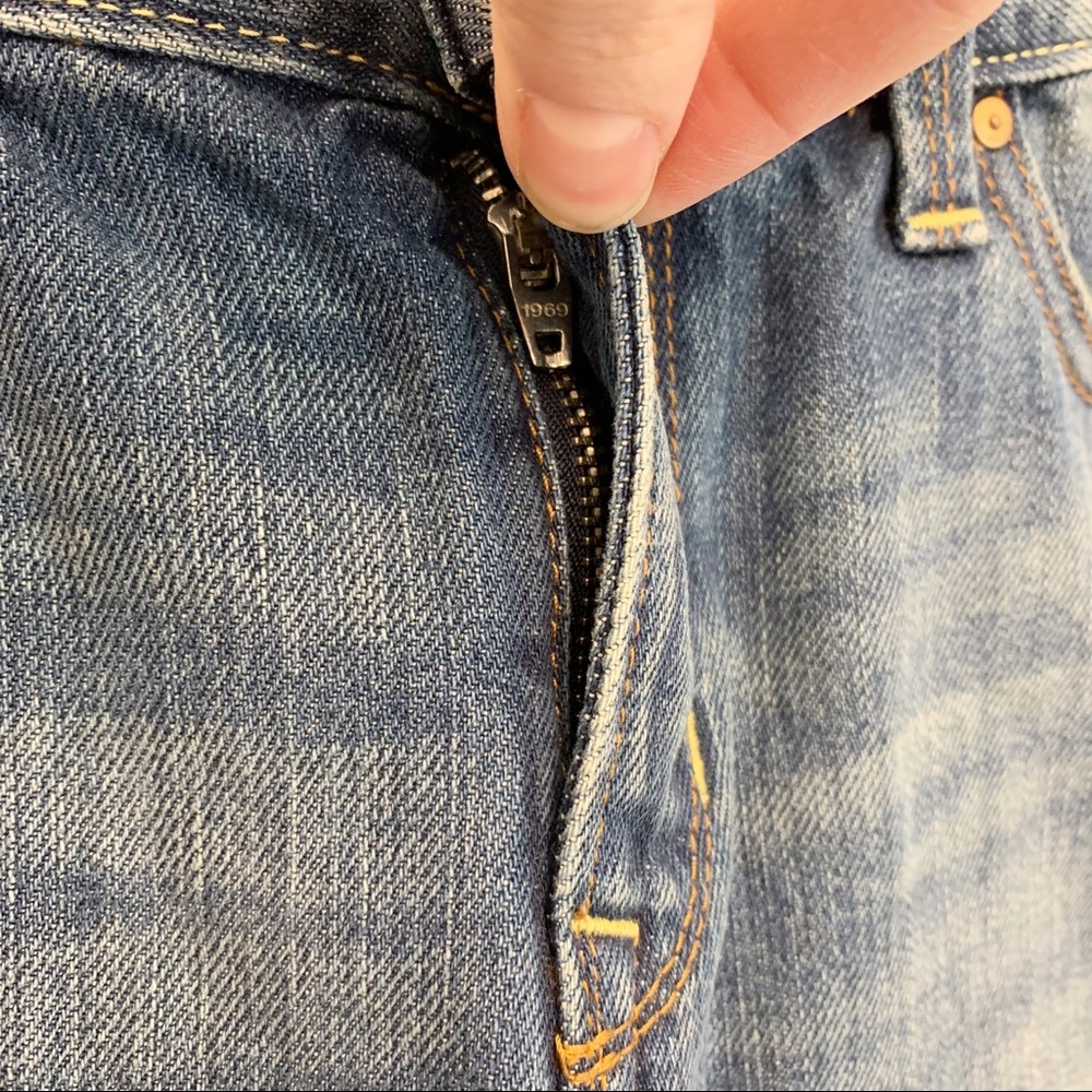 Gap 1969 Sexy Boyfriend Distressed Denim Shorts - Picture 4 of 8